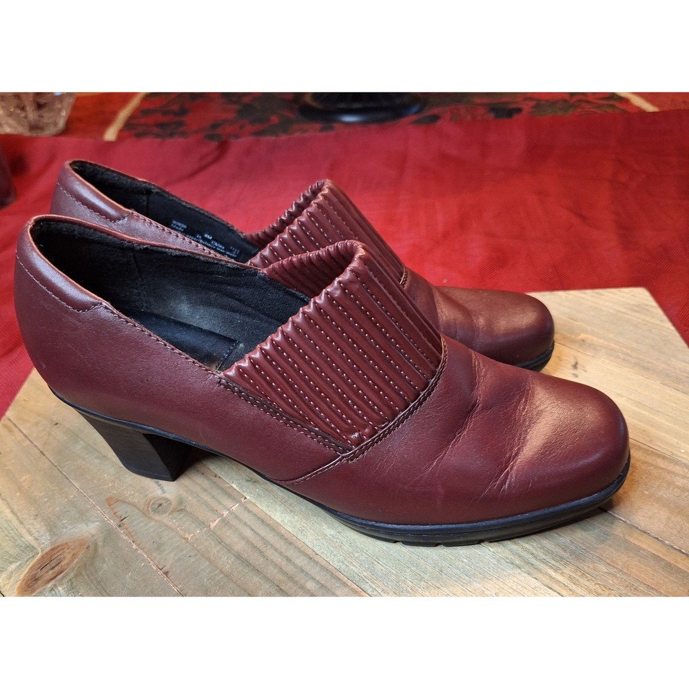 Clarks Bendables Burgundy Leather Pleated Vamp Block Heel Pumps Shoes Womens 8M - Picture 3 of 11